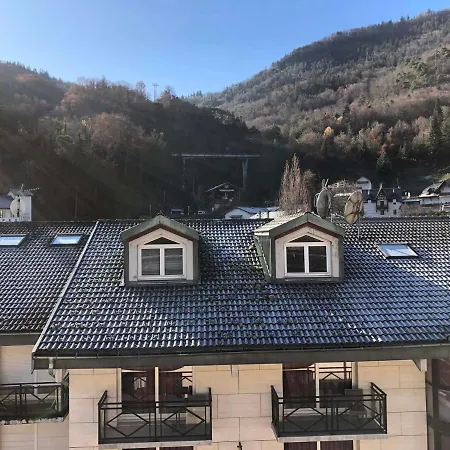 Avec Balcon Au Centre De Brides-les-bains, Wifi Et Parking - Fr-1-512-266