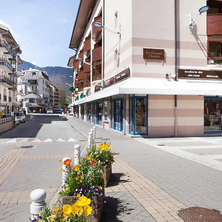 Avec Balcon Au Centre De Brides-les-bains, Wifi Et Parking - Fr-1-512-266 Brides-les-Bains